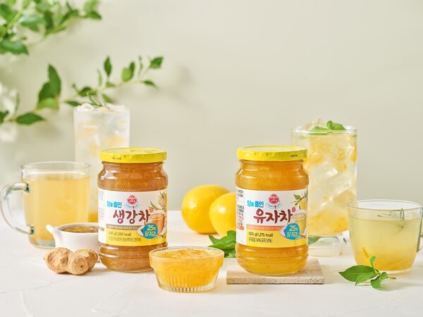 오뚜기 ‘라이트앤조이(LIGHT&JOY) 당을 줄인 액상차(유자·생강)’ 2종. [사진=오뚜기]